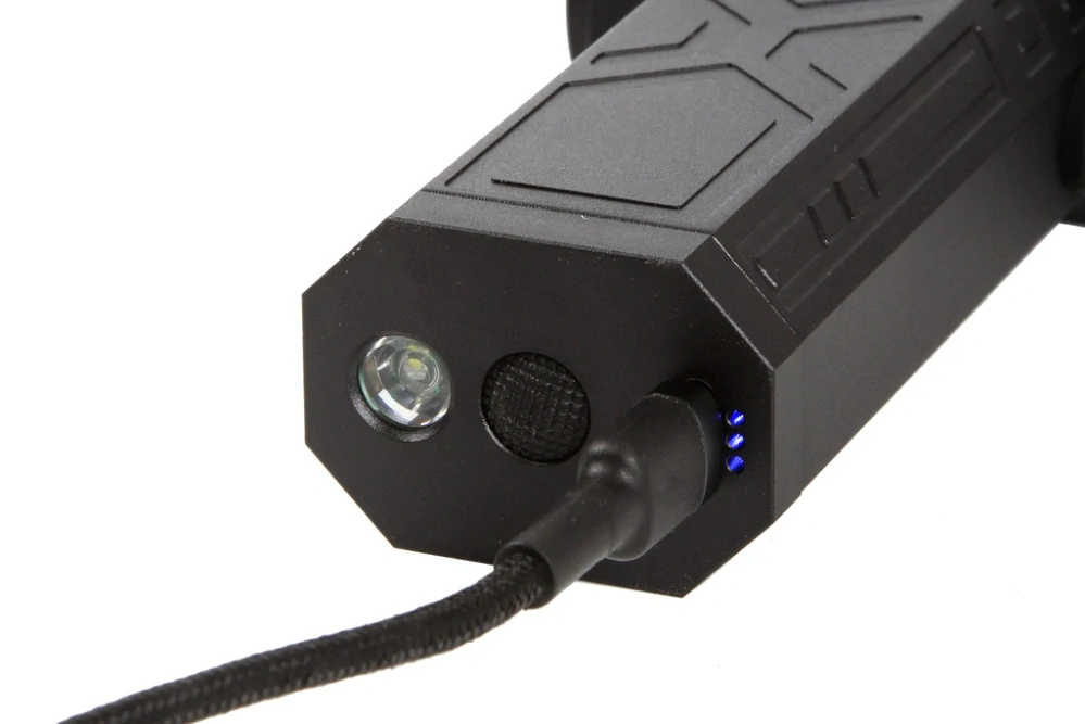 Mar-pol M88320 Mini fukar ventilátor s baterkou na prach listí gril