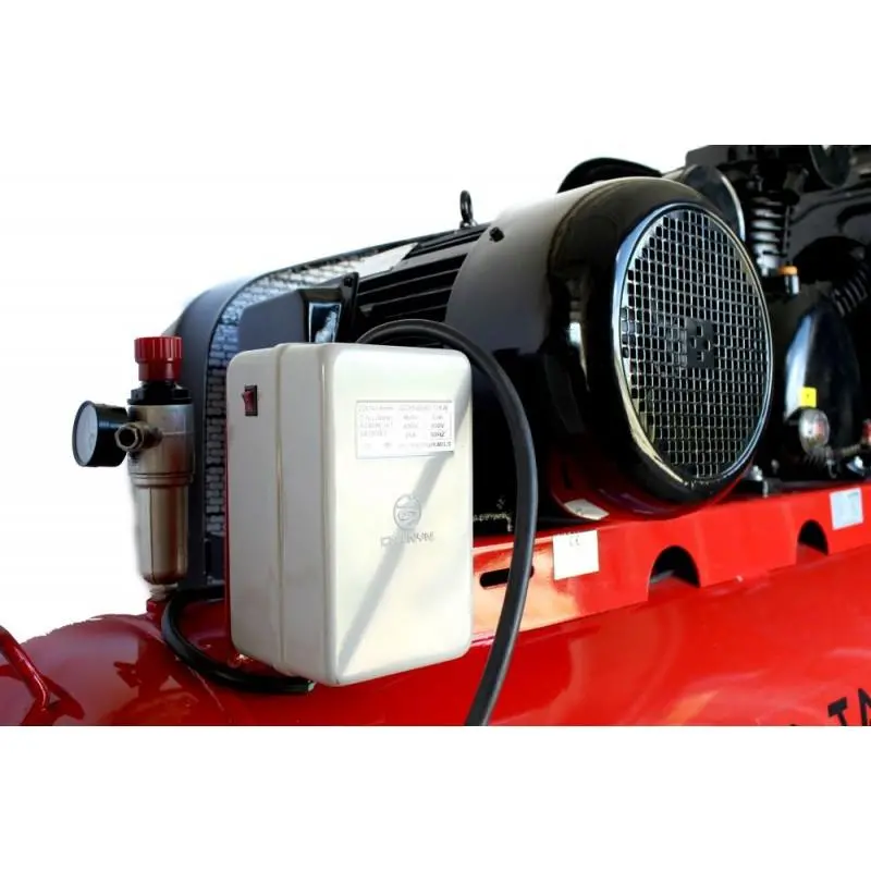 KRAFT&DELE KD1411 OLEJOVÝ KOMPRESOR 300L 400V 3 PÍSTOVÝ 9,6kW + ODLUČOVAČ