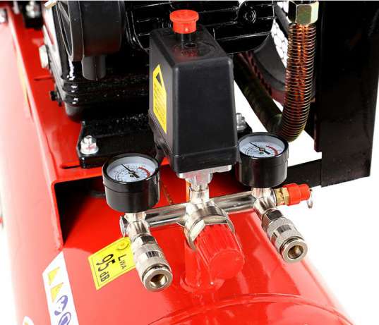 KRAFT&DELE KD405 Kompresor olejový 100L 3 písty 4,1kW 5,6HP 400V