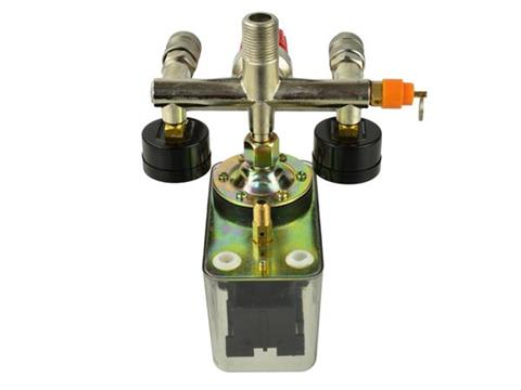 GEKO G80324 Tlakový spínač, presostat, regulátor tlaku, 2 manometry 400V