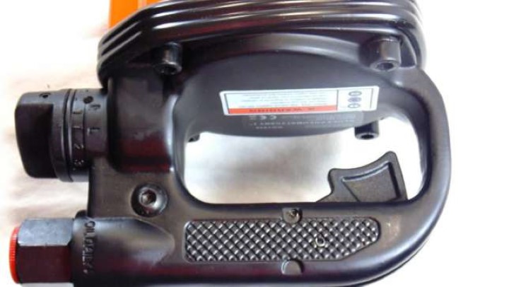 KRAFT&DELE KD1426 Pneumatický utahovák 4800 Nm