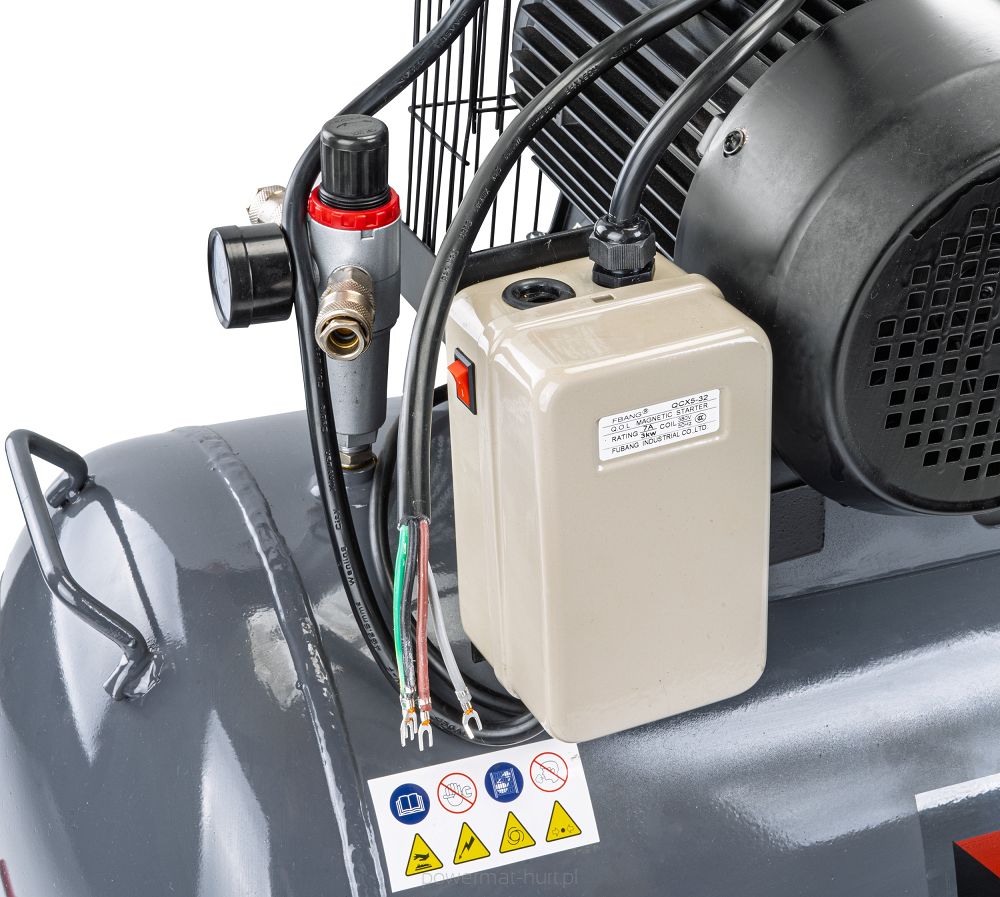 POWERMAT PM-KO-300T-400V Olejový kompresor 300L/min 9kW 8 bar