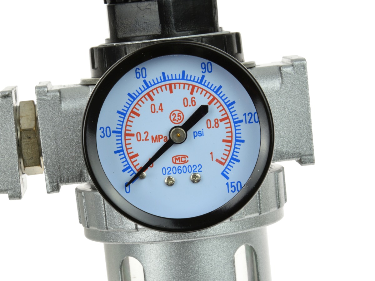 GEKO G03160 Regulátor tlaku vzduchu s filtrem // trojitý přimazávač 1/2"