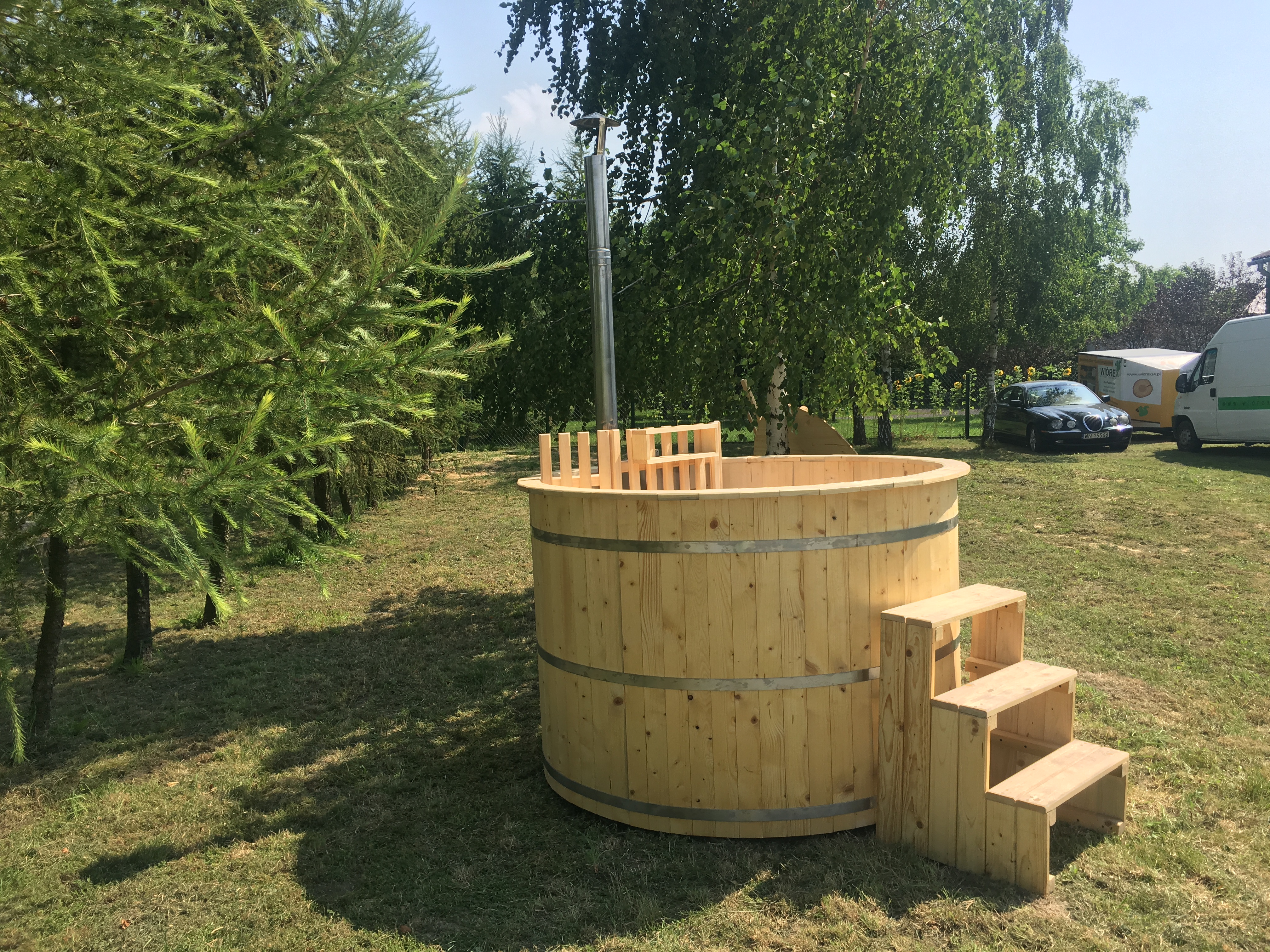 BK220 Dřevěná koupací káď horký sud hot tub včetně příslušenství 220cm