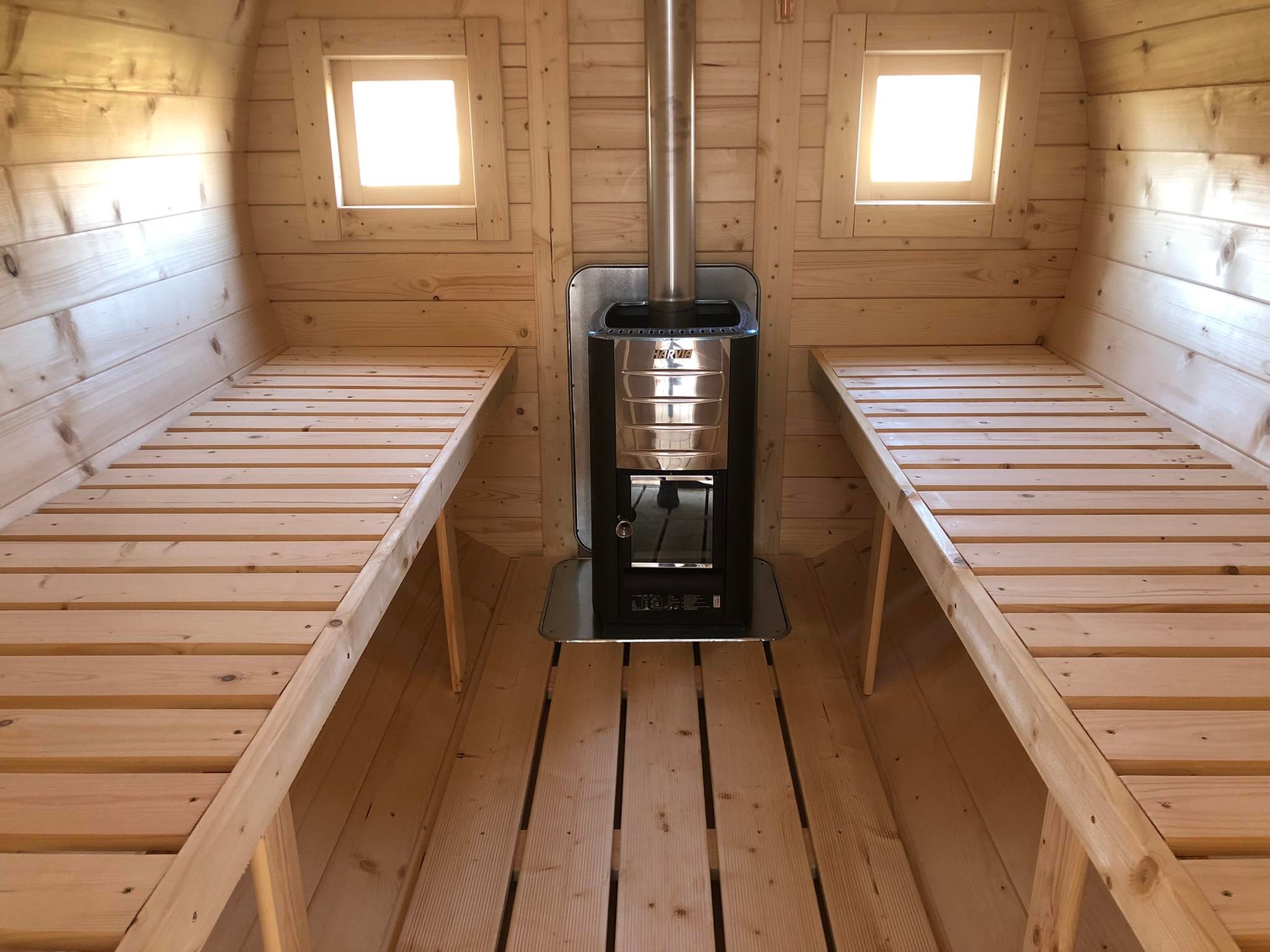 SD-380 Dřevěná sudová sauna 3,8m x 2,2m s příslušenstvím smrk