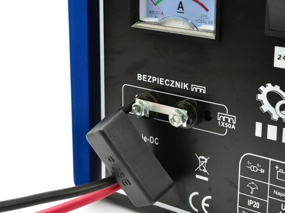 GEKO G80039 Automobilový nabíječka 12/24V GZL-50