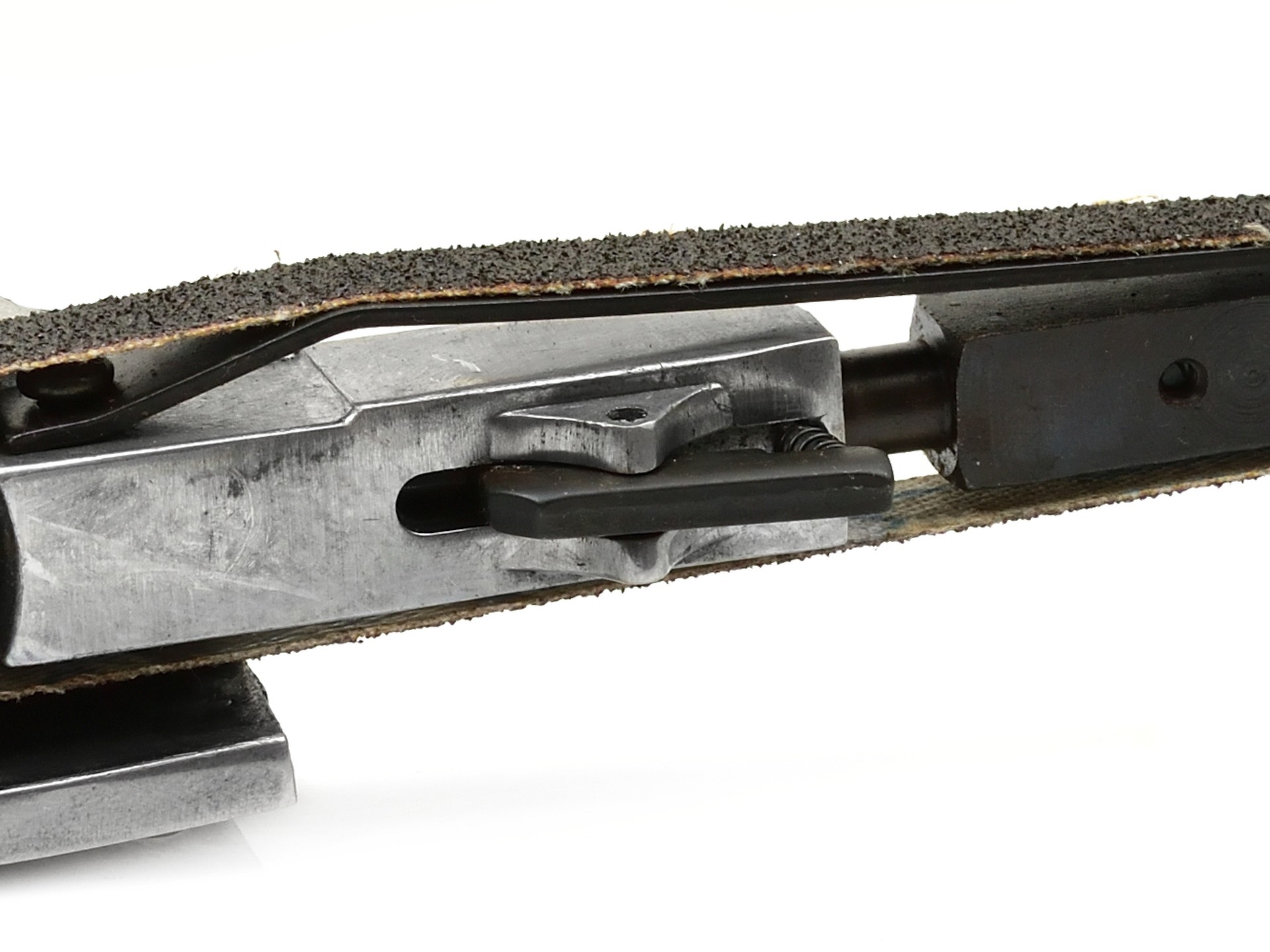 GEKO G03153 Pneumatická pásová bruska 10x330mm