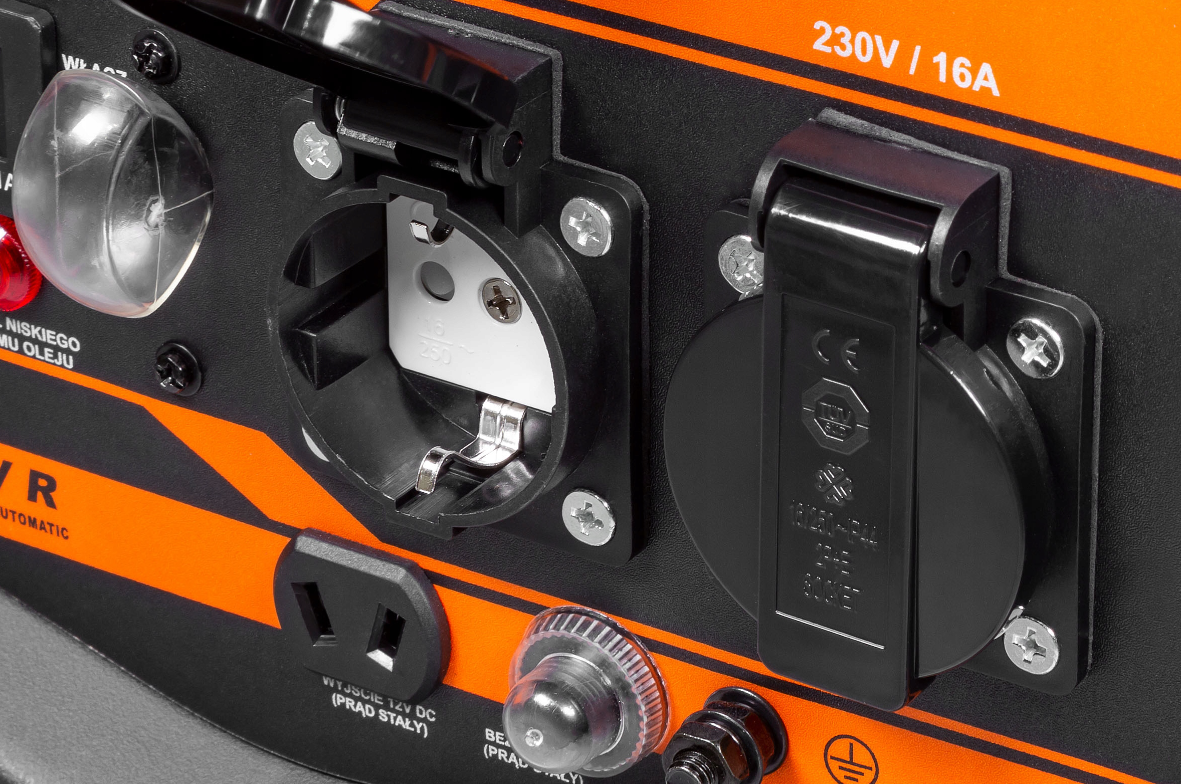 MAX LXGG3035CE ELEKTROCENTRÁLA 3,5kW GENERÁTOR PROUDU 12V 230V AVR
