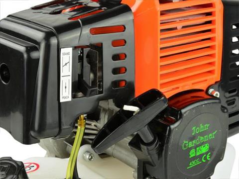 GEKO G81061 3000W Motorový benzínový křovinořez vyžínač 49,7cm3 příslušenství