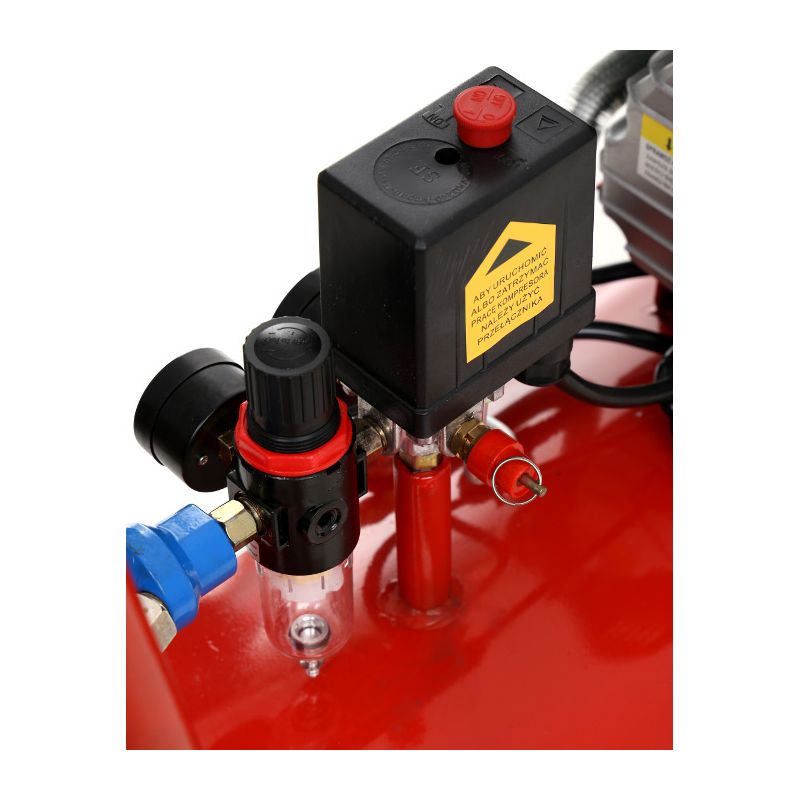 KRAFT&DELE KD1480 OLEJOVÝ KOMPRESOR 100L/3 kW/4,1 HP/1-8 bar/2 PÍSTY + ODLUČOVAČ 