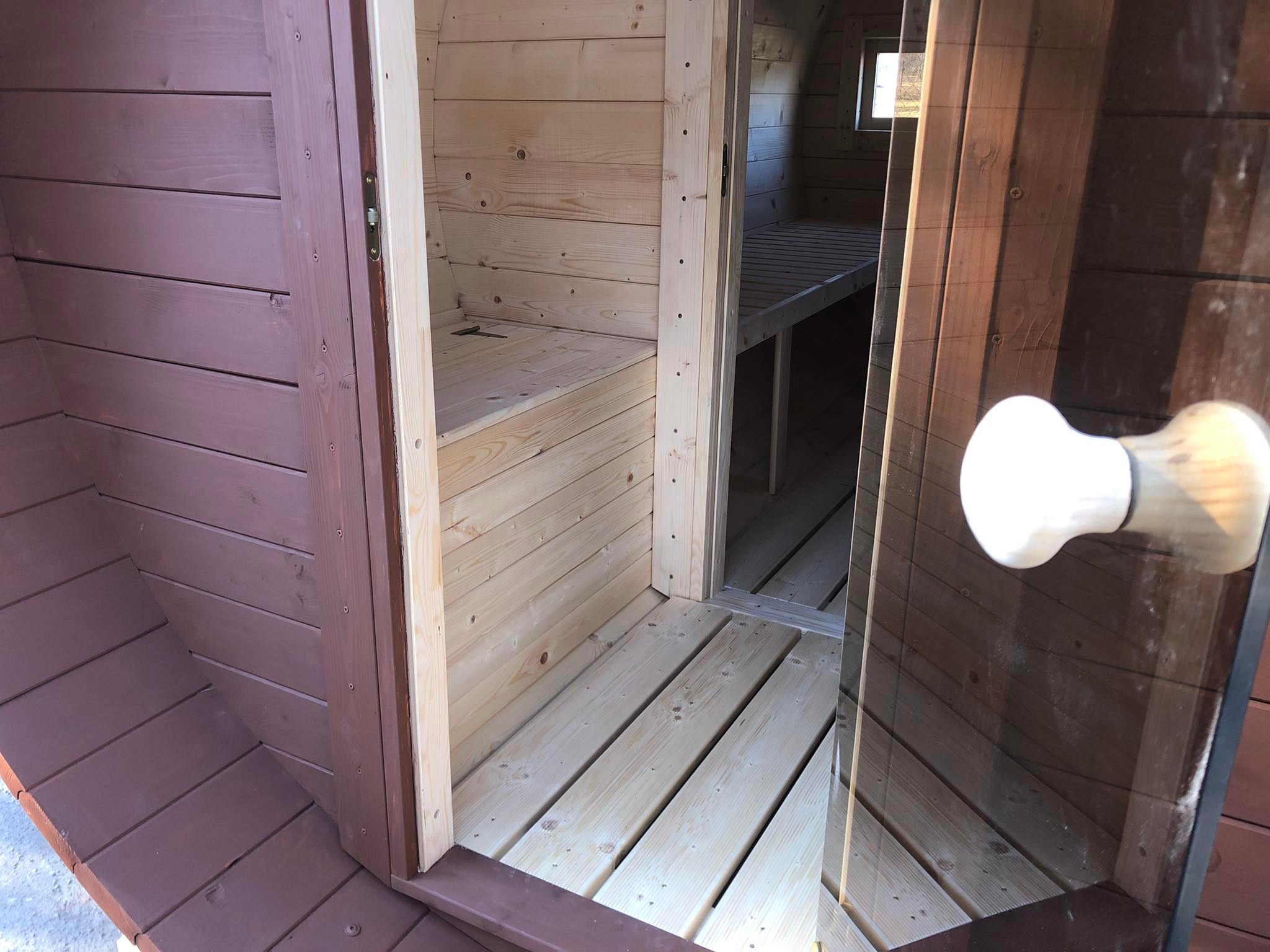 SD-380 Dřevěná sudová sauna 3,8m x 2,2m s příslušenstvím smrk