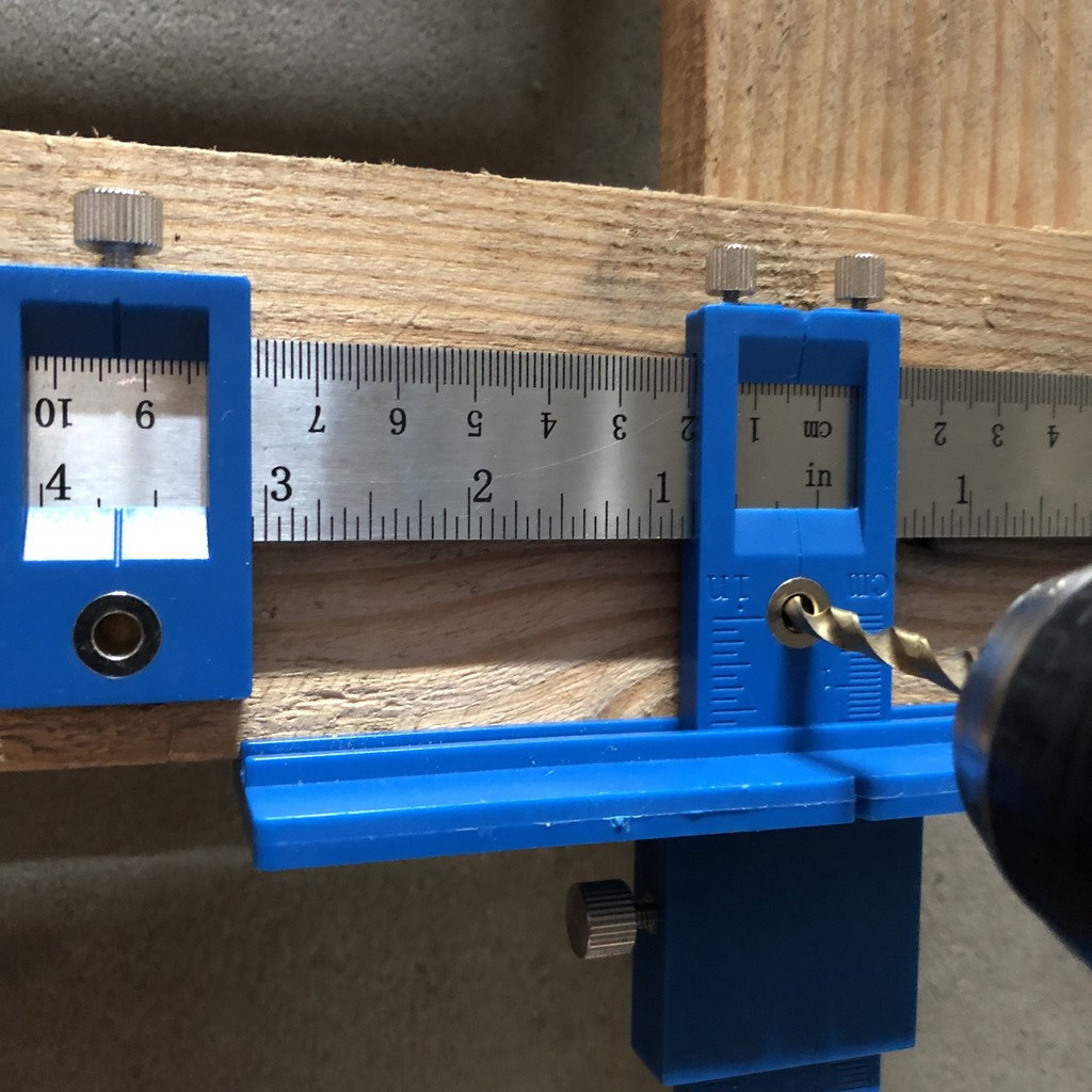 MAR-POL M15260 Tesařská šablona pro vytyčení otvorů 25 cm 