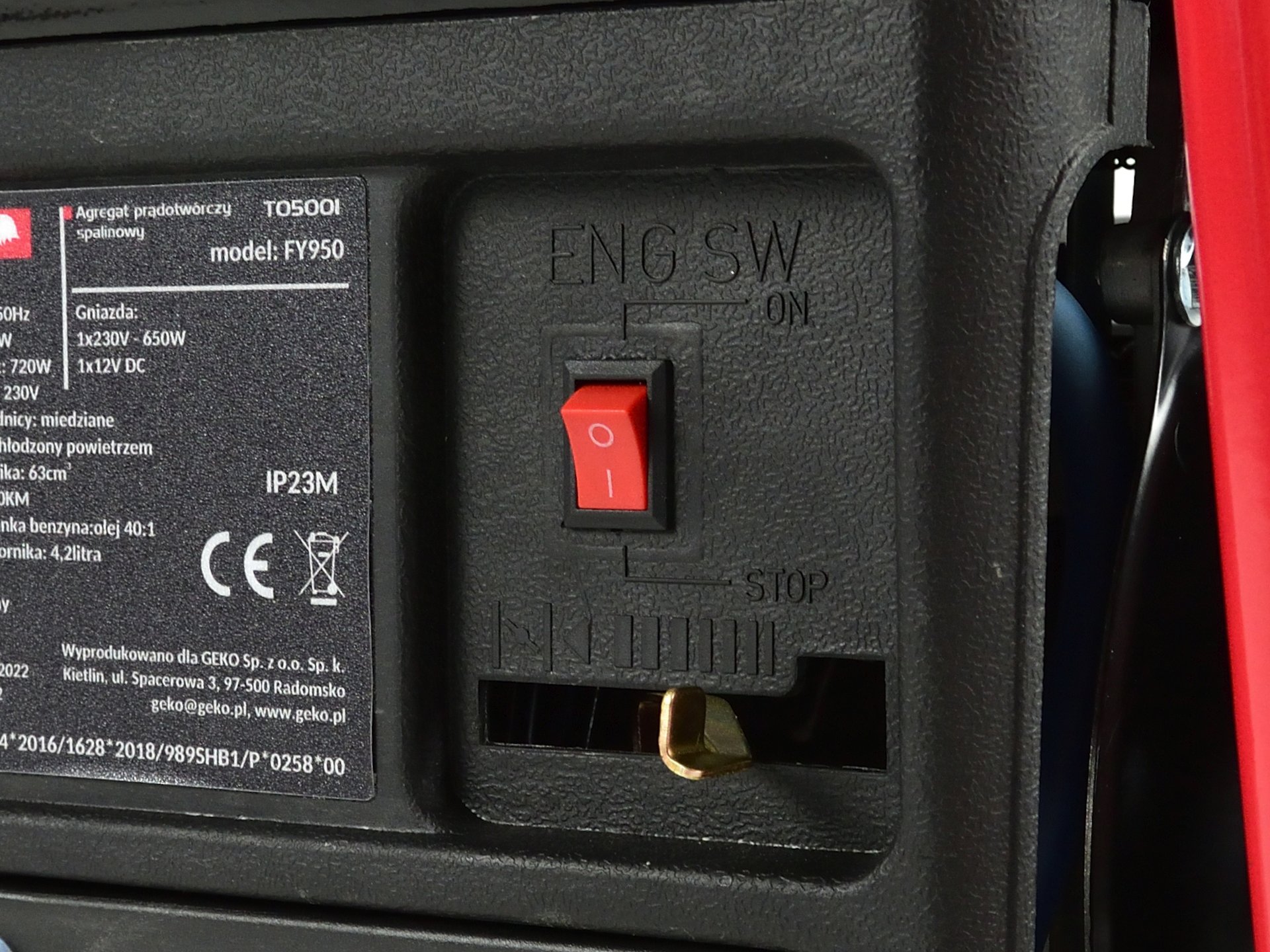 Tvardy T05001 ELEKTROCENTRÁLA GENERÁTOR PROUDU 2HP 720W