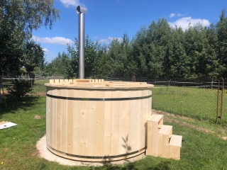 BK200 Dřevěná koupací káď horký sud hot tub včetně příslušenství 200cm