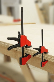 Kraft&Dele KD10706 Stolařská svěrka, truhlářská, ruční 90kg - 18'' - 450 x 60 mm